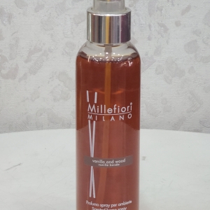 Vanilla and Wood Spray Diffuser