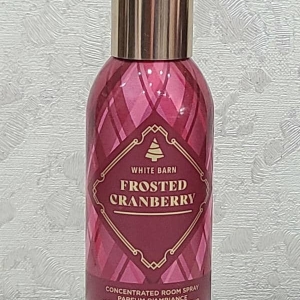 White Barn Frosted Cranberry Spray
