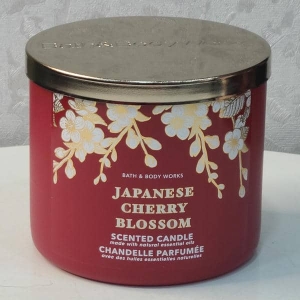 Bath & Body Works Japanese Cherry Blossom Candle