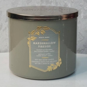 White Barn Marshmallow Fireside Candle