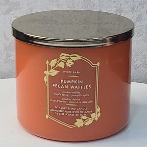 White Barn Pumpkin Pecan Waffles Candle