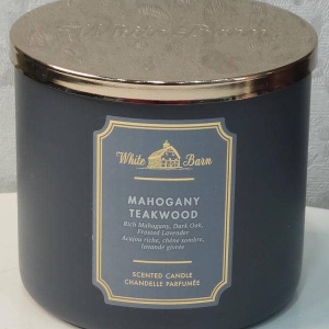 White Barn Mahogany Teakwood Candle