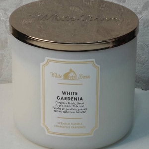 White Barn White Gardenia Candle